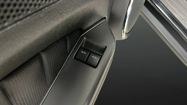 2010 Ford S197 Mustang GT - Image 18 of 20