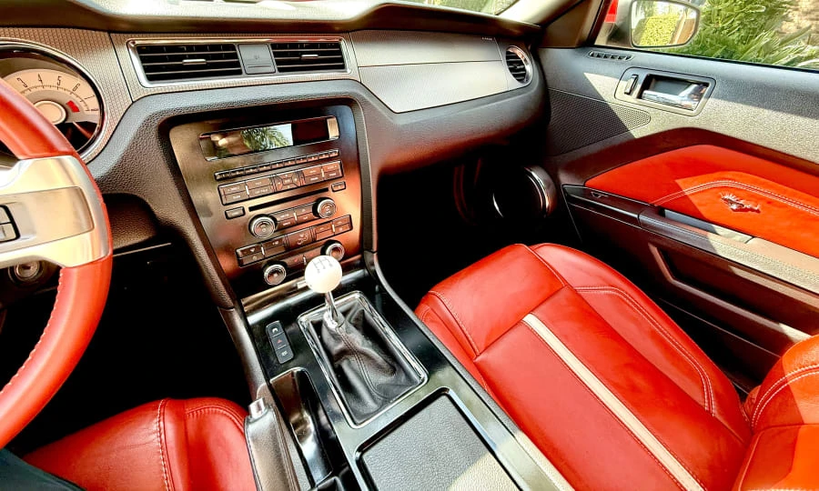 2010 Ford S197 Mustang - Image 10 of 14