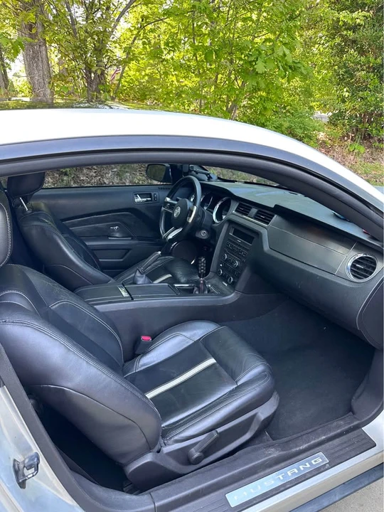 2010 Ford S197 Mustang GT - Image 7 of 10