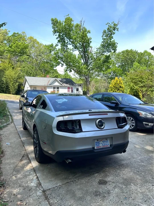 2010 Ford S197 Mustang GT - Image 5 of 10