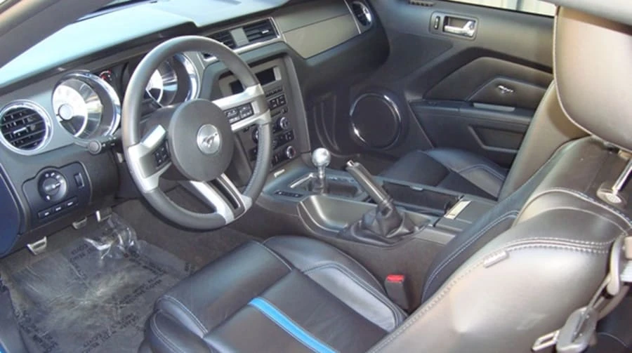 2010 Ford S197 Mustang - Image 4 of 8