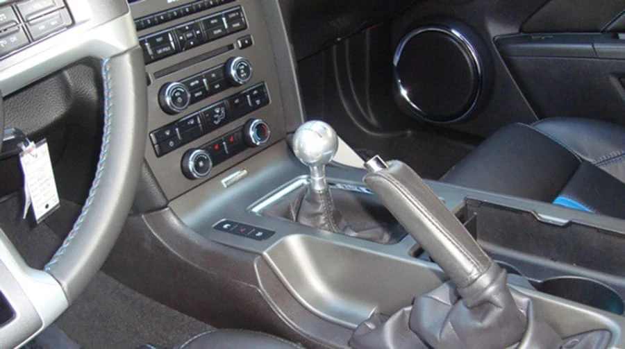 2010 Ford S197 Mustang - Image 5 of 8