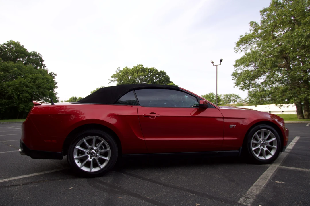 2010 Ford S197 Mustang - Image 15 of 31