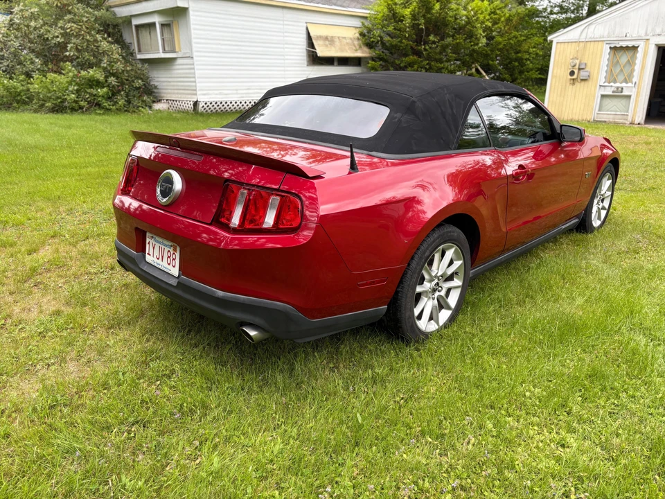 2010 Ford S197 Mustang - Image 24 of 31