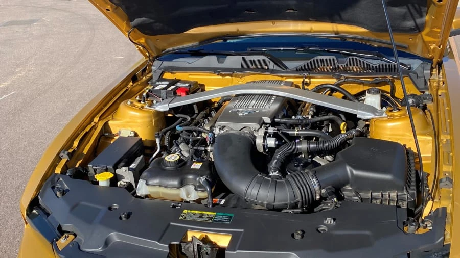 2010 Ford S197 Mustang - Image 22 of 27