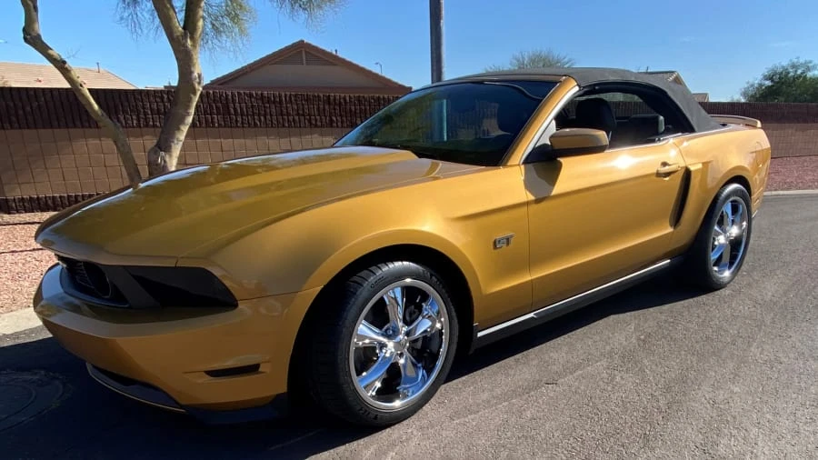 2010 Ford S197 Mustang - Image 5 of 27