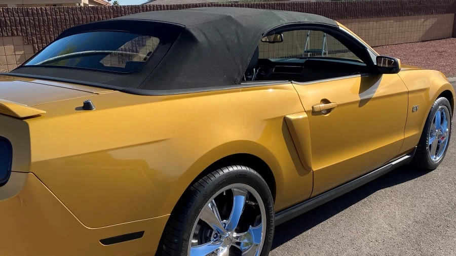 2010 Ford S197 Mustang - Image 9 of 27