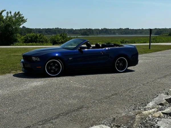 2010 Ford S197 Mustang - Image 2 of 8
