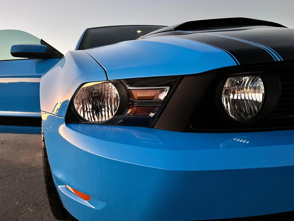 2010 Ford S197 Mustang - Image 10 of 31