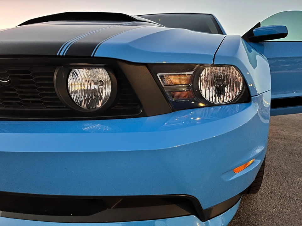 2010 Ford S197 Mustang - Image 12 of 31