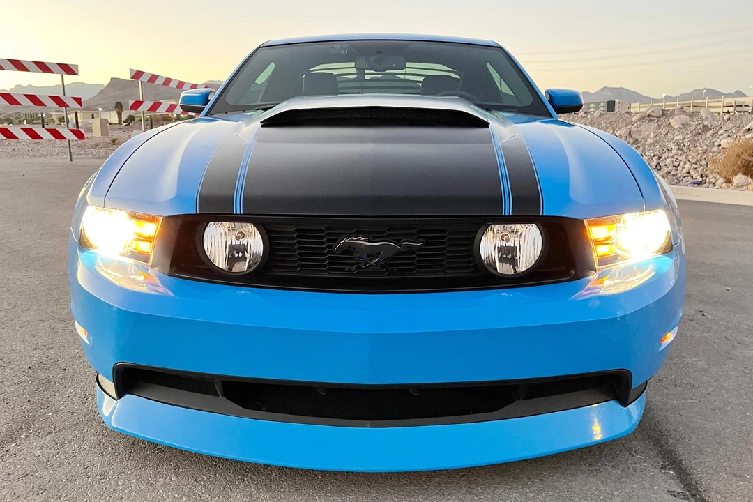2010 Ford S197 Mustang - Image 2 of 31