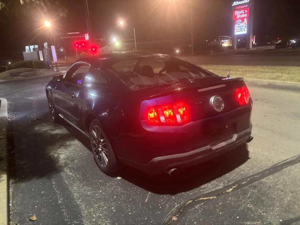 2010 Ford S197 Mustang - Image 3 of 4