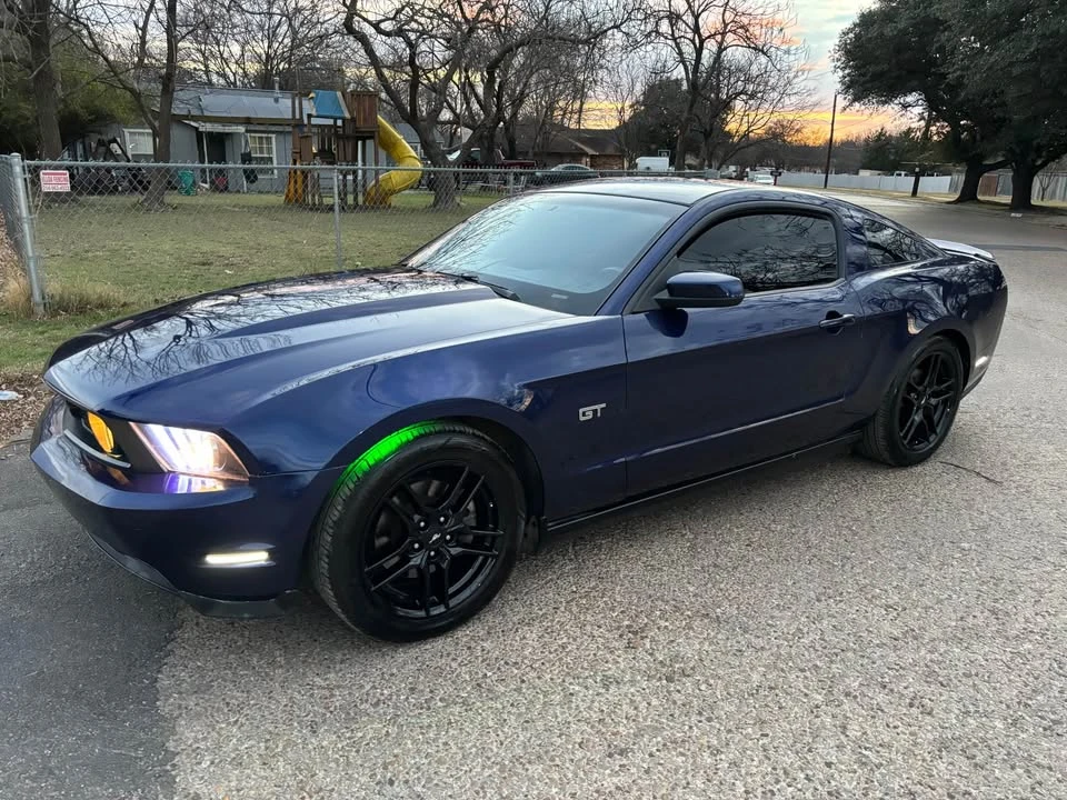 2010 Ford S197 Mustang - Image 2 of 9