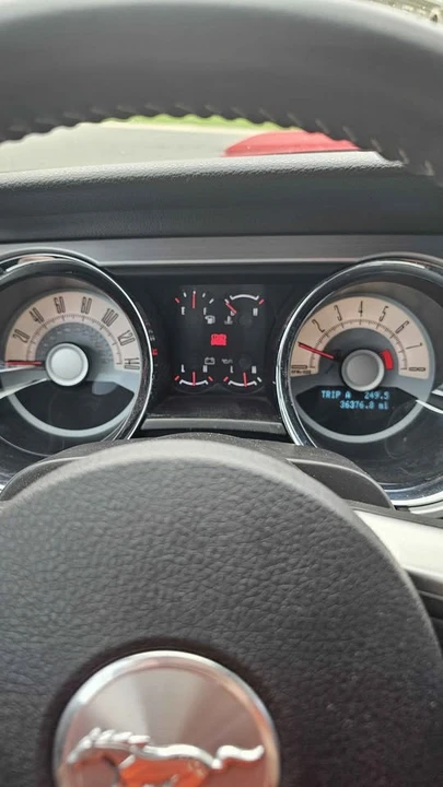 2010 Ford S197 Mustang - Image 2 of 9