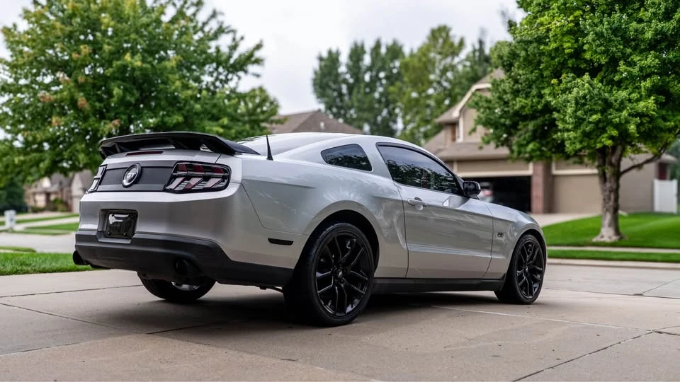 2010 Ford S197 Mustang GT - Image 2 of 11