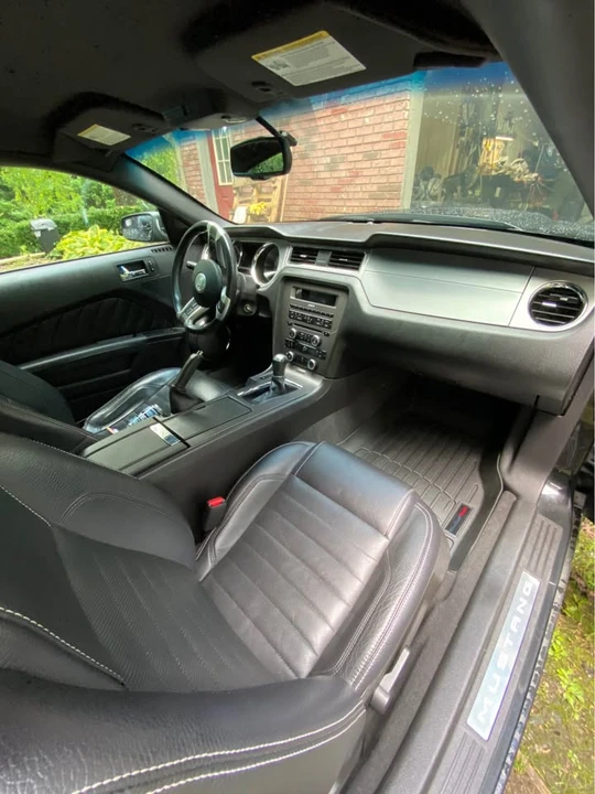 2010 Ford S197 Mustang GT - Image 5 of 6
