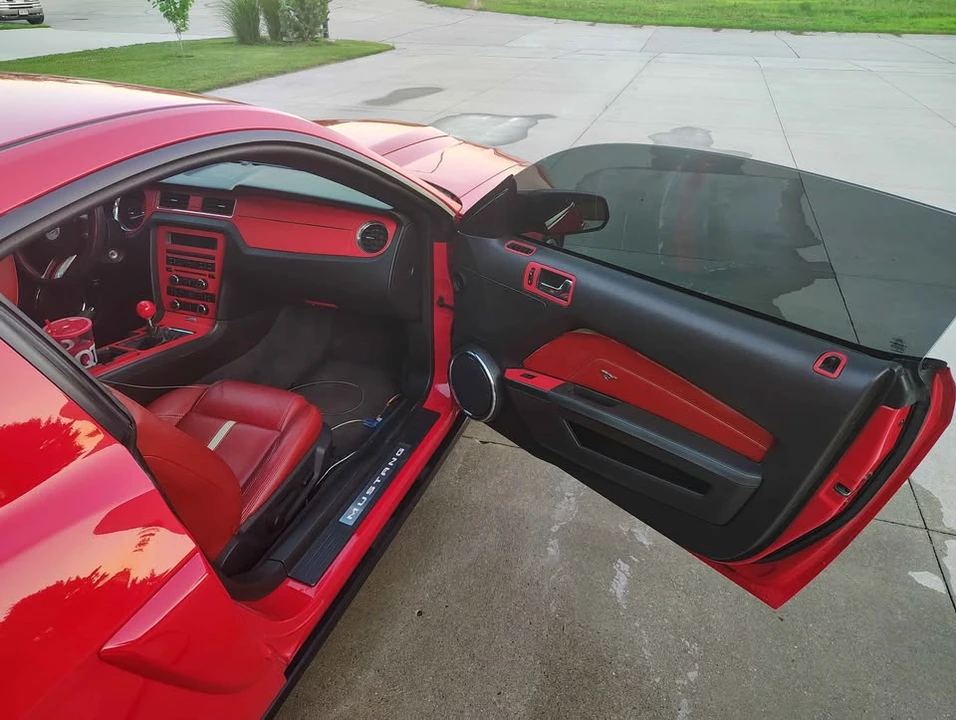 2010 Ford S197 Mustang GT - Image 7 of 13