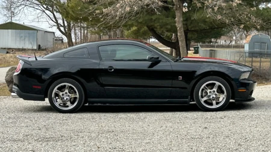 2010 Ford S197 Mustang - Image 8 of 17