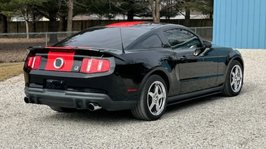 2010 Ford S197 Mustang - Image 3 of 17