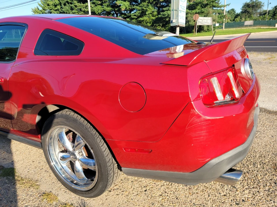 2010 Ford S197 Mustang - Image 14 of 21