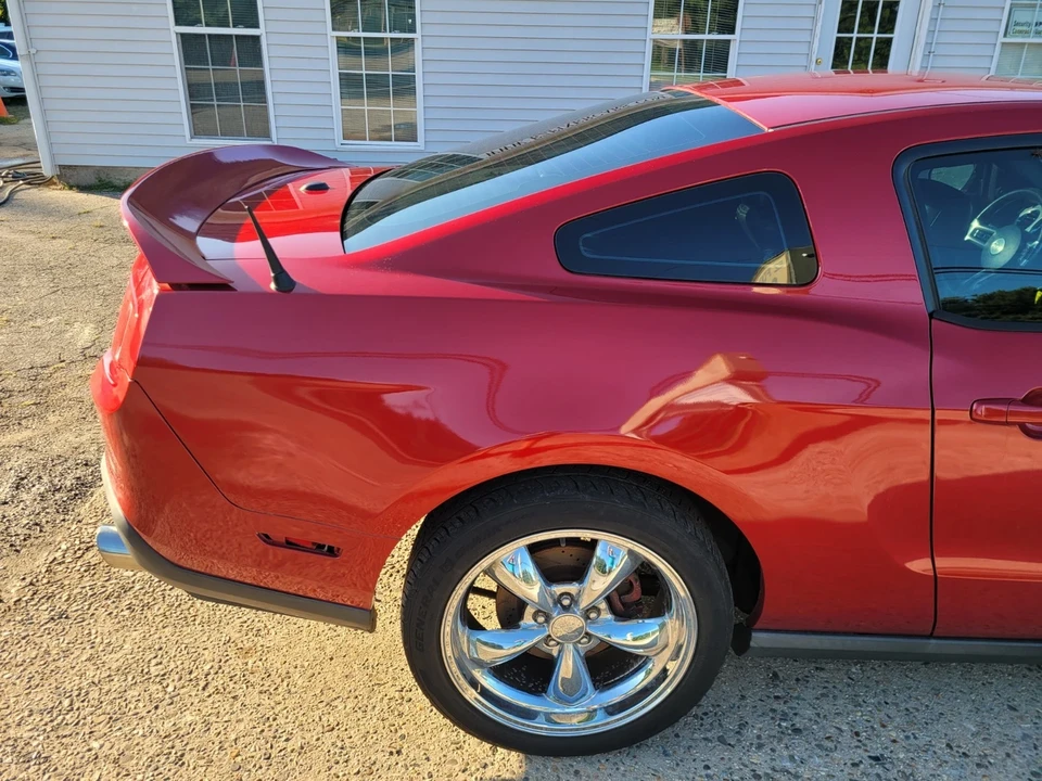2010 Ford S197 Mustang - Image 13 of 21