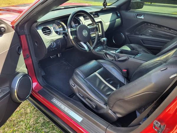 2010 Ford S197 Mustang - Image 12 of 14
