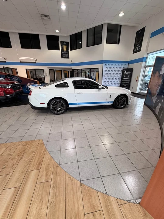 2010 Ford S197 Mustang - Image 3 of 7