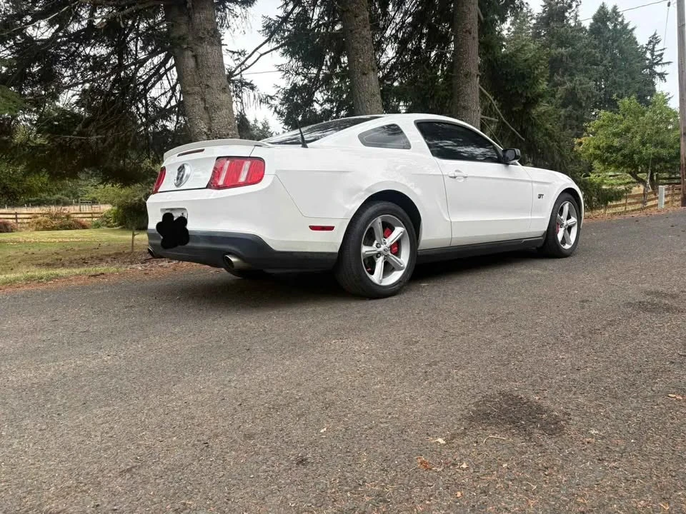 2010 Ford S197 Mustang GT - Image 4 of 8