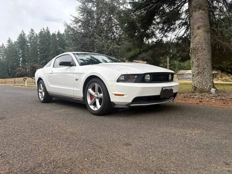 2010 Ford S197 Mustang GT - Image 2 of 8