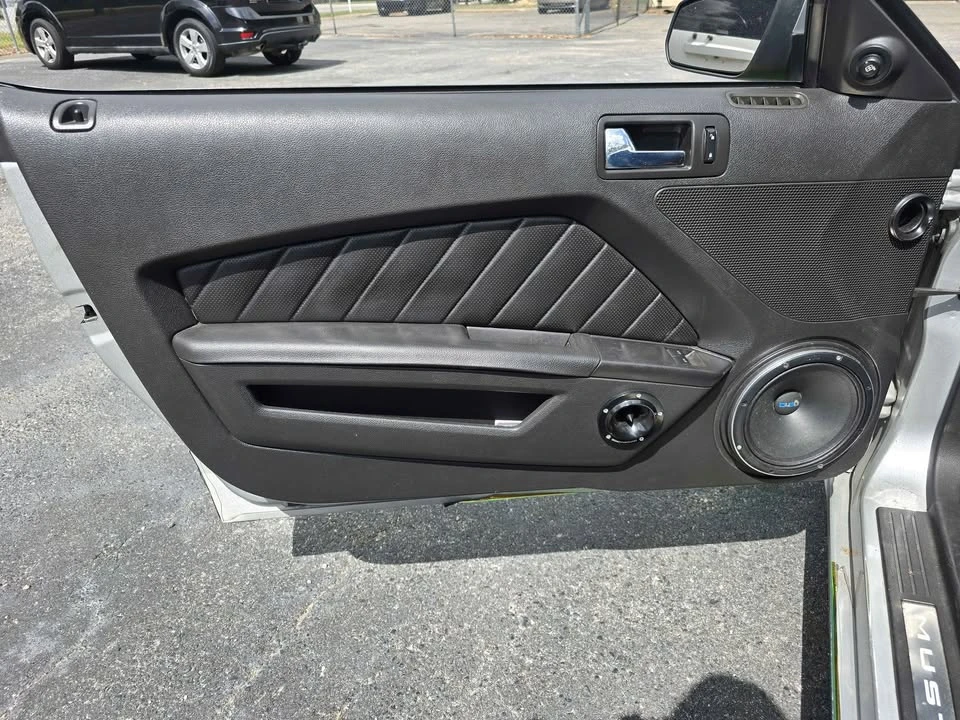 2010 Ford S197 Mustang GT - Image 11 of 21