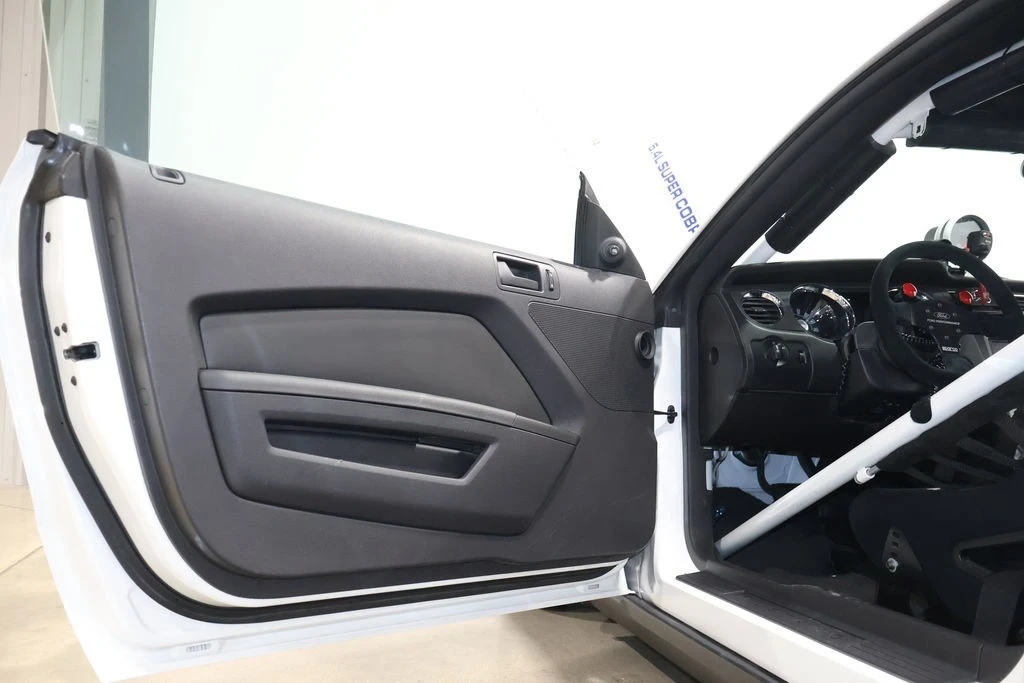 2010 Ford S197 Mustang - Image 20 of 21