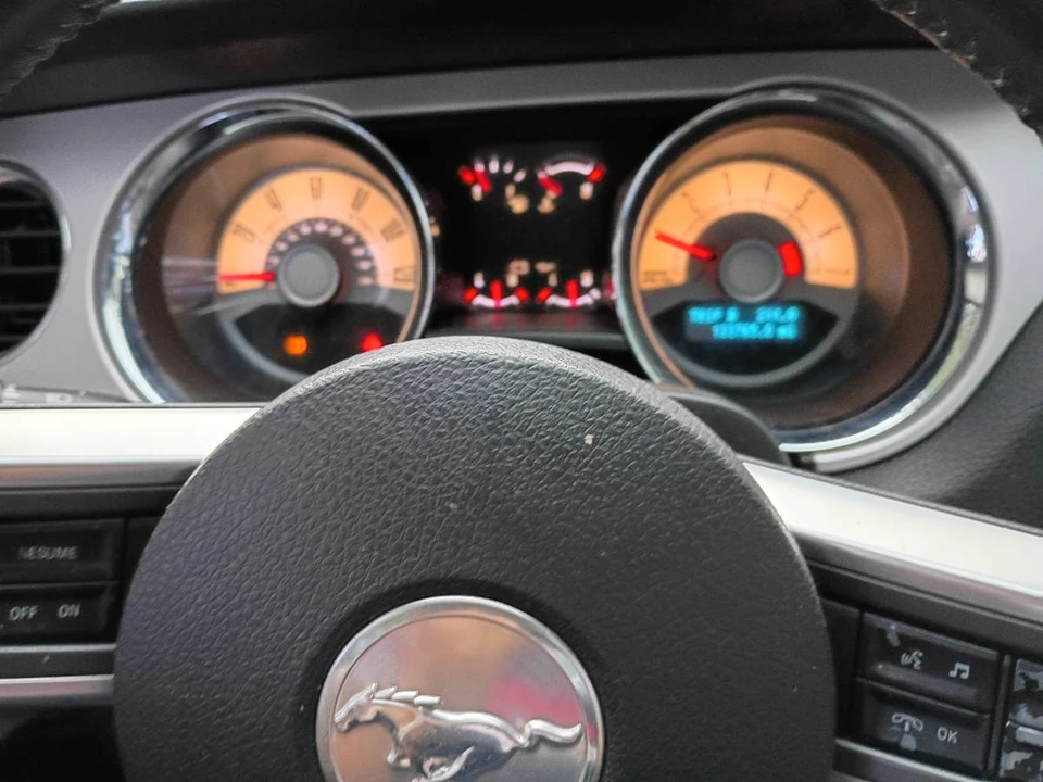 2010 Ford S197 Mustang - Image 9 of 11