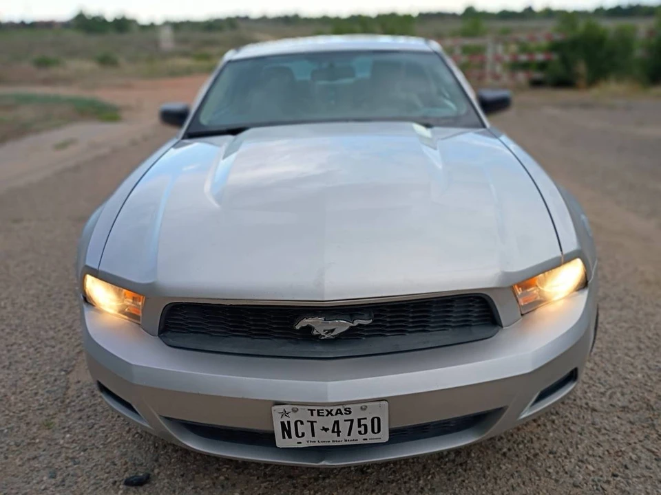 2010 Ford S197 Mustang - Image 4 of 14