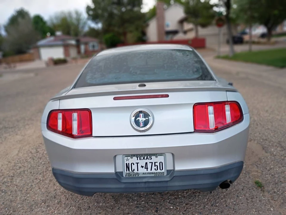 2010 Ford S197 Mustang - Image 6 of 14