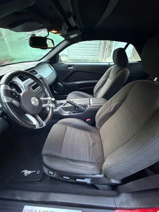 2010 Ford S197 Mustang - Image 7 of 12