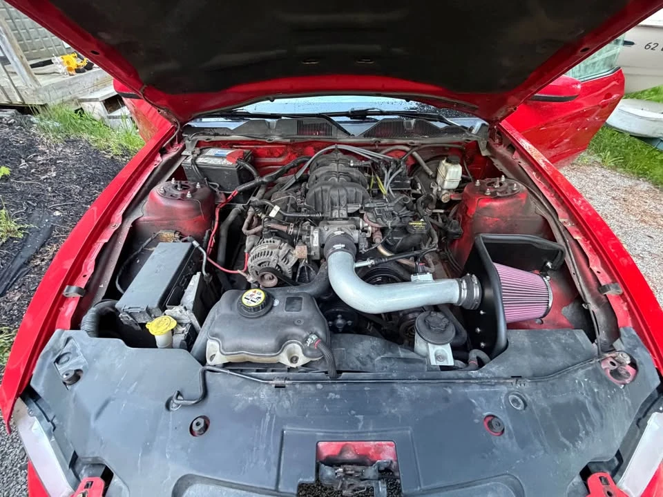 2010 Ford S197 Mustang - Image 11 of 12