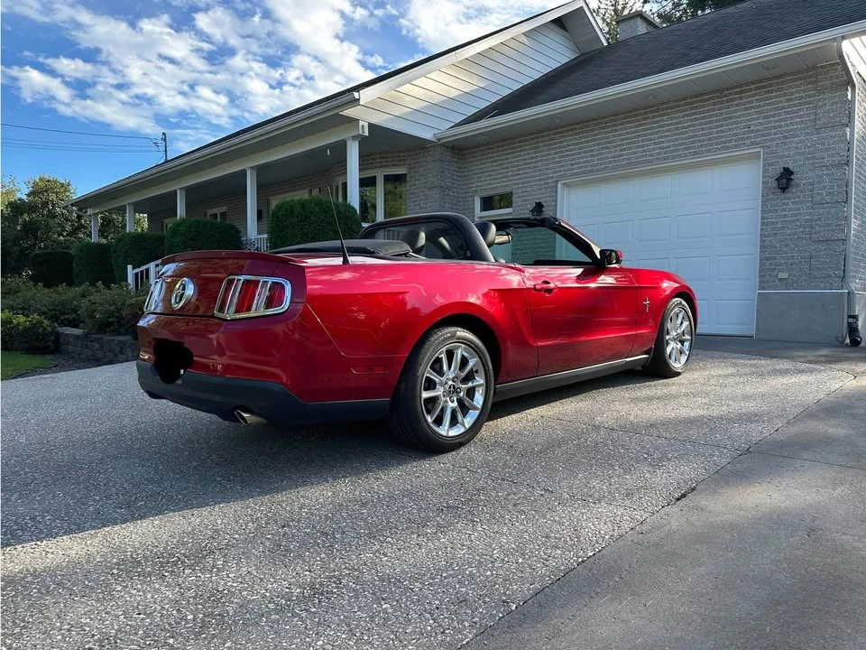 2010 Ford S197 Mustang - Image 3 of 10