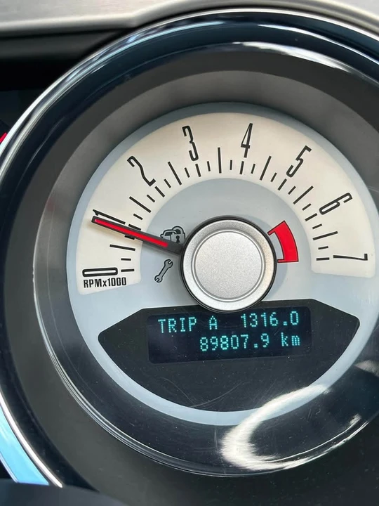 2010 Ford S197 Mustang - Image 7 of 10