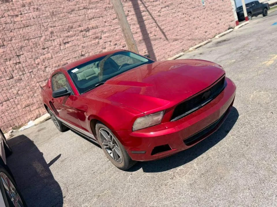 2010 Ford S197 Mustang - Image 2 of 3
