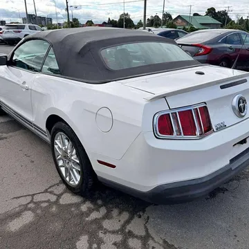 2010 Ford Mustang Convertible