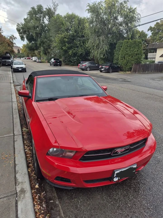 2010 Ford S197 Mustang - Image 2 of 14