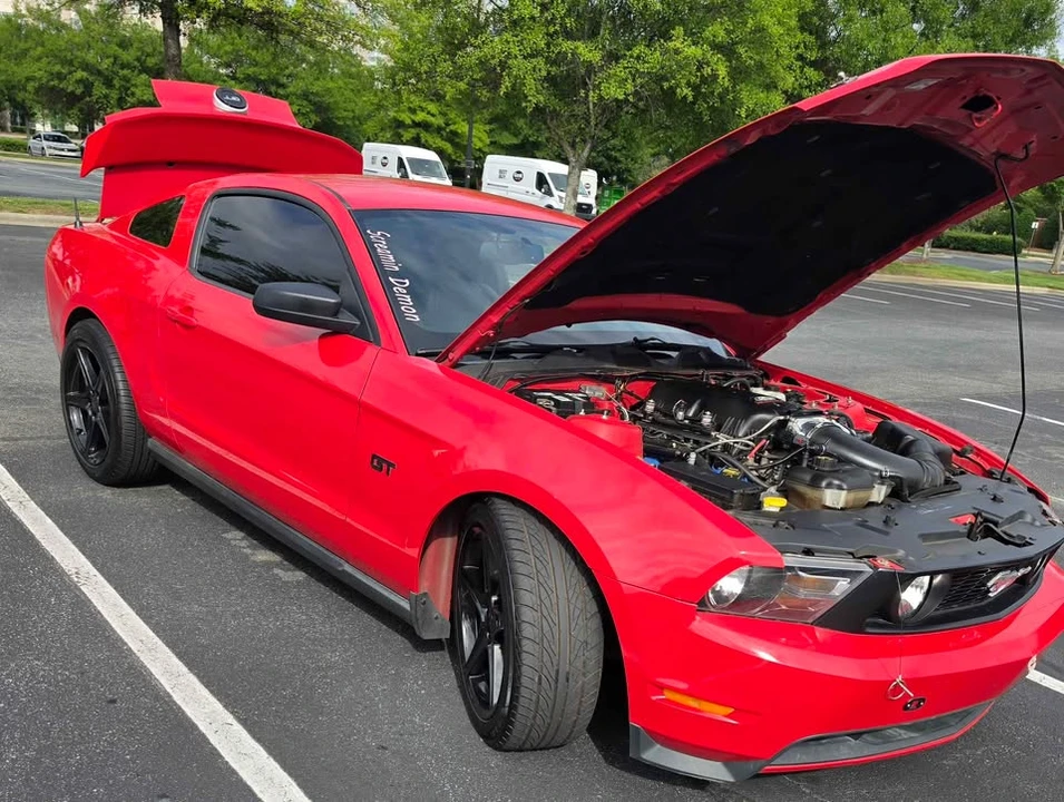 2010 Ford S197 Mustang - Image 3 of 8