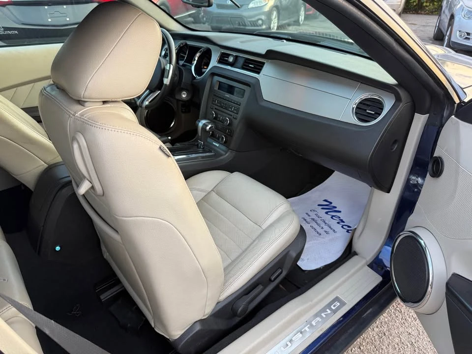2010 Ford S197 Mustang - Image 8 of 9
