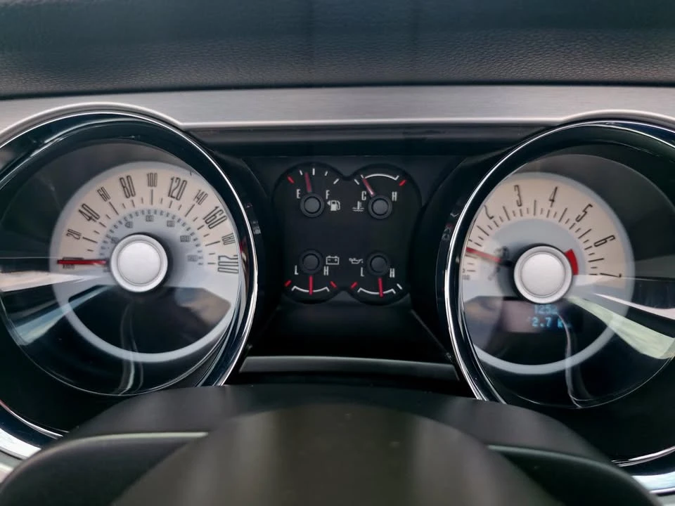 2010 Ford S197 Mustang - Image 16 of 19