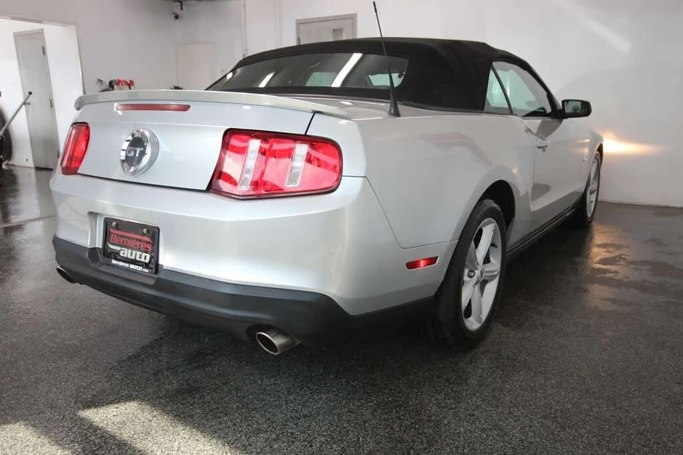 2010 Ford S197 Mustang - Image 11 of 15