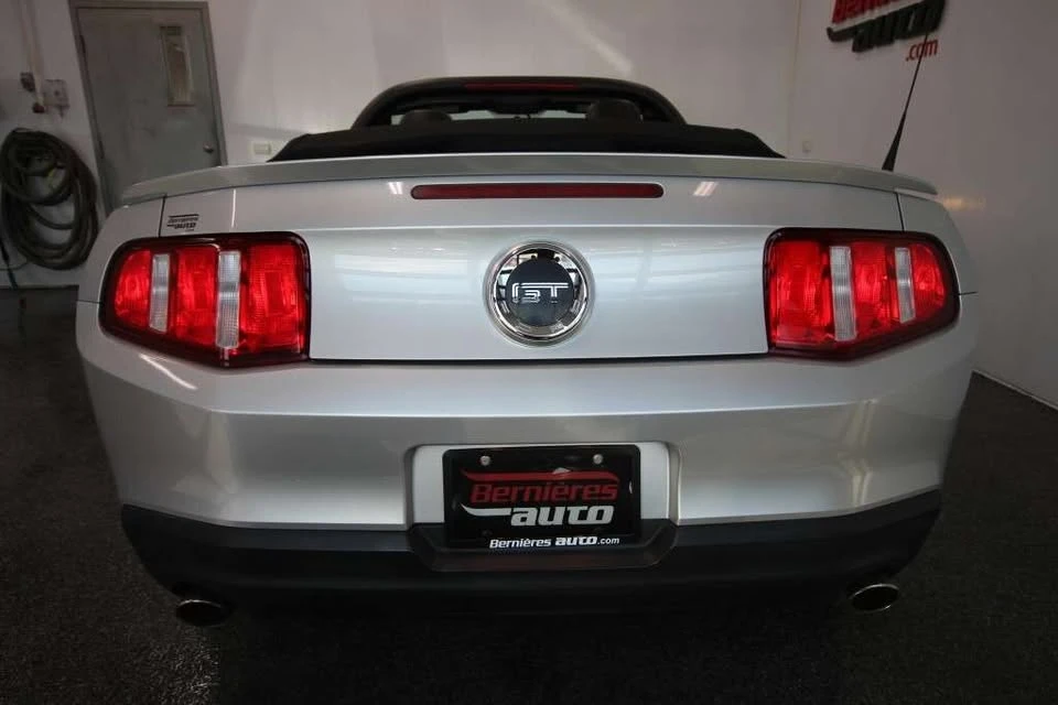 2010 Ford S197 Mustang - Image 13 of 15