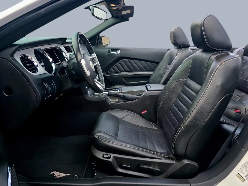2010 Ford S197 Mustang - Image 10 of 19