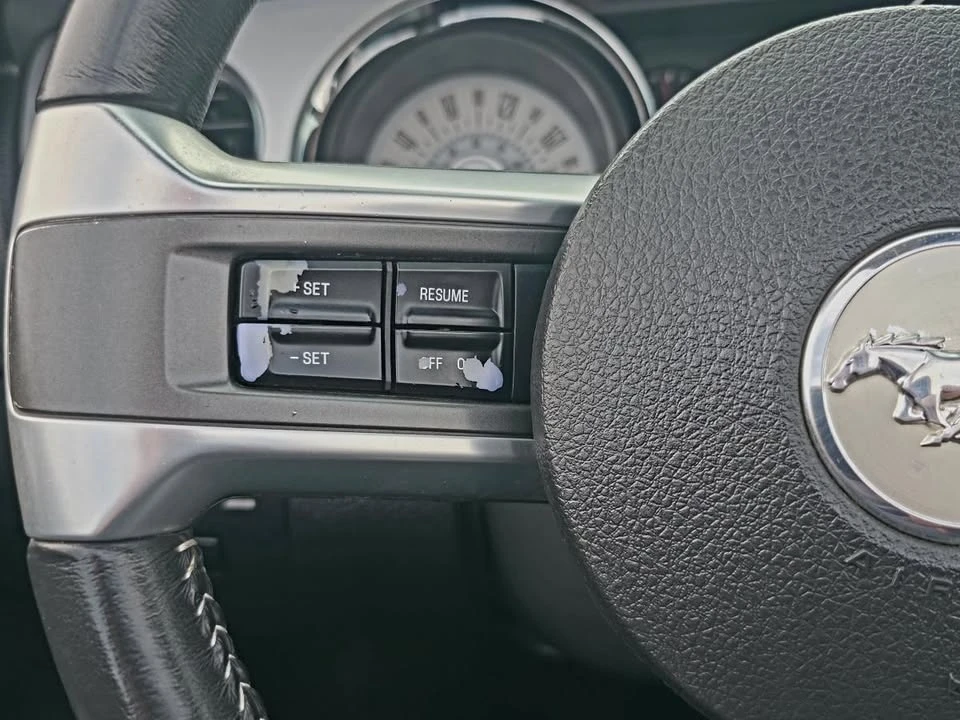 2010 Ford S197 Mustang - Image 13 of 19