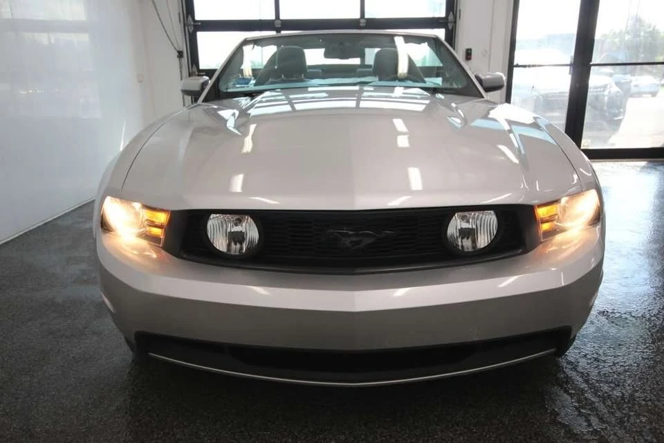 2010 Ford S197 Mustang - Image 8 of 15