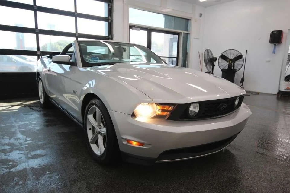 2010 Ford S197 Mustang - Image 9 of 15